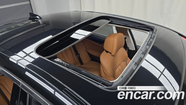 BMW 5-Series 520i Luxury