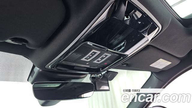 Land Rover Range Rover Velar 2.0 D240 R-Dynamic SE