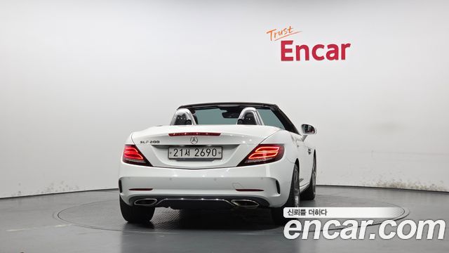 Mercedes-Benz SLC-Class SLC200