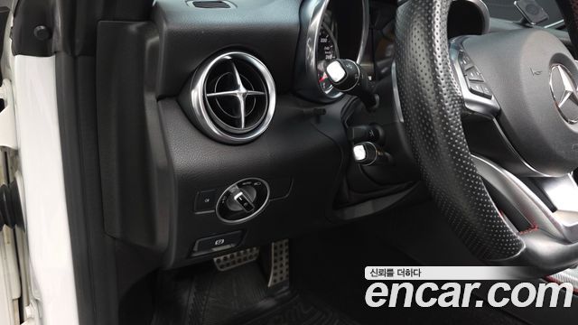 Mercedes-Benz SLC-Class SLC200