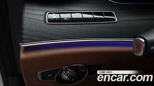 Mercedes-Benz E-Class E220d Cabriolet