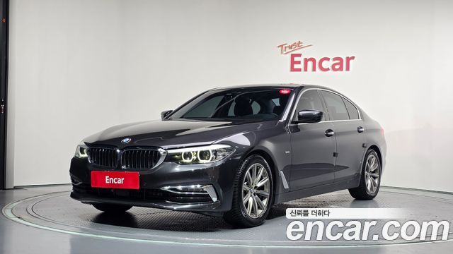 BMW 5-Series 520i Luxury