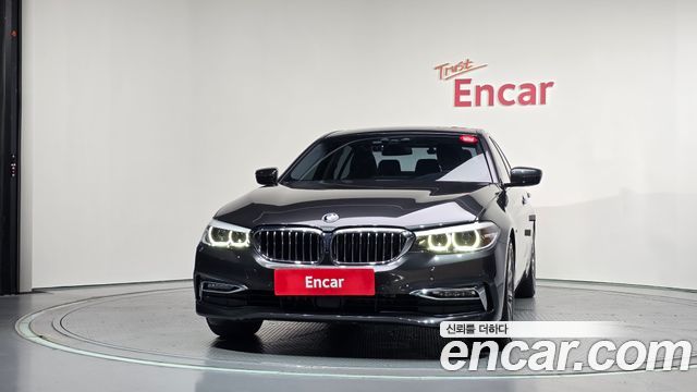 BMW 5-Series 520i Luxury