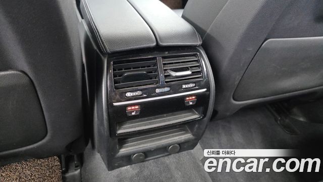 BMW 5-Series 520i Luxury