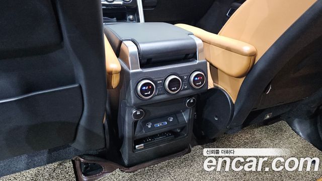 Land Rover Discovery 3.0 TD6 HSE Luxury