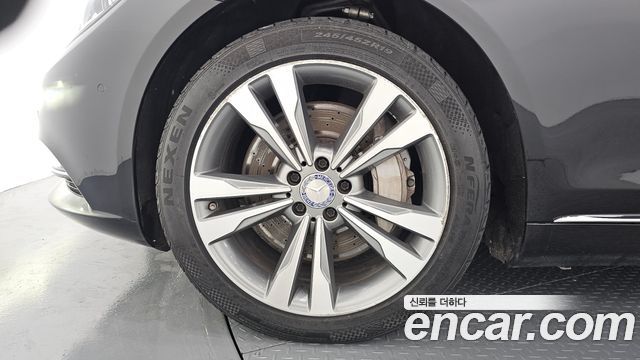 Mercedes-Benz S-Class S500L