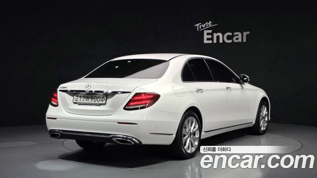 Mercedes-Benz E-Class E220d Exclusive