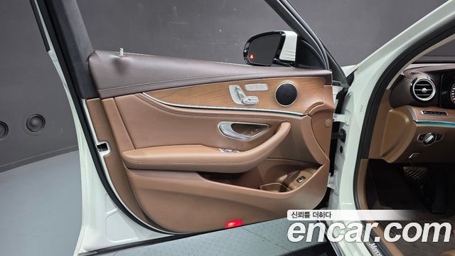 Mercedes-Benz E-Class E220d Exclusive