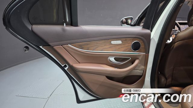 Mercedes-Benz E-Class E220d Exclusive