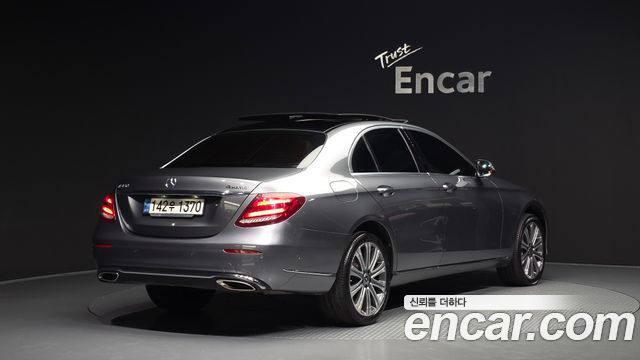 Mercedes-Benz E-Class E450 4MATIC Exclusive
