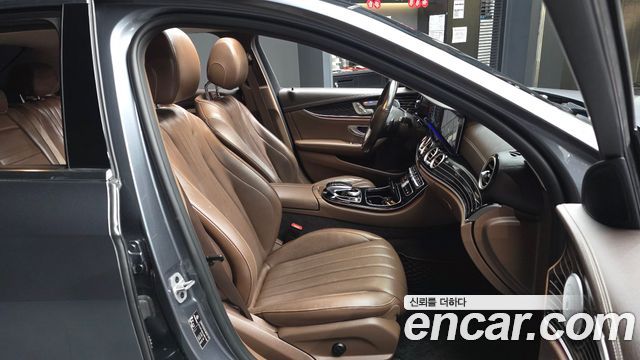 Mercedes-Benz E-Class E450 4MATIC Exclusive