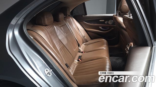 Mercedes-Benz E-Class E450 4MATIC Exclusive