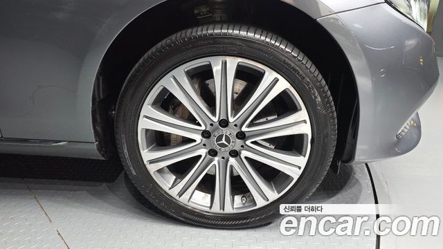 Mercedes-Benz E-Class E450 4MATIC Exclusive