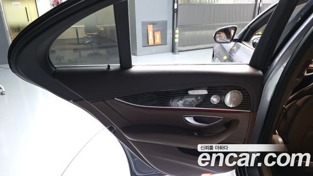Mercedes-Benz E-Class E450 4MATIC Exclusive