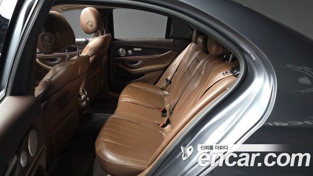 Mercedes-Benz E-Class E450 4MATIC Exclusive