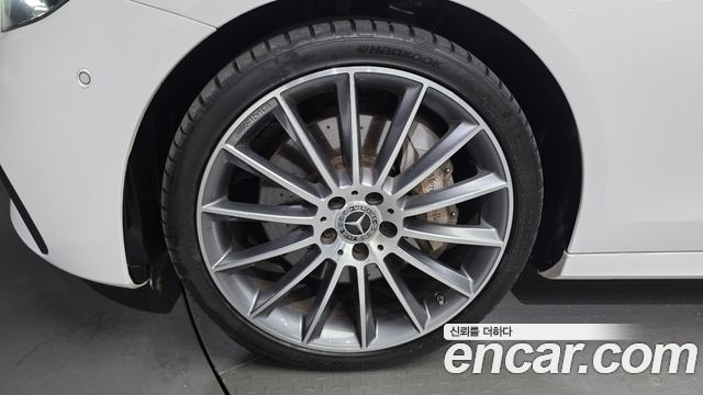 Mercedes-Benz E-Class E350 4MATIC AMG Line Edition