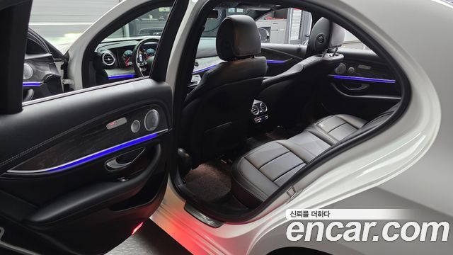 Mercedes-Benz E-Class E350 4MATIC AMG Line Edition