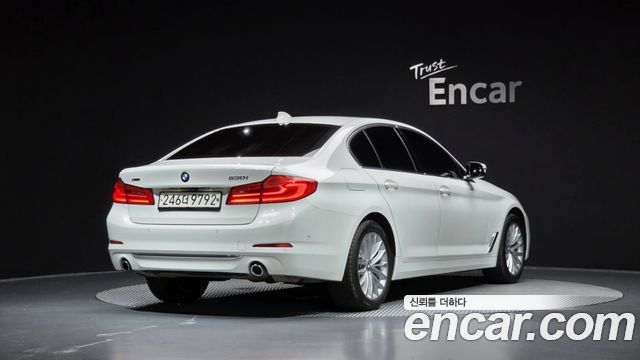 BMW 5-Series 530i xDrive Luxury Plus