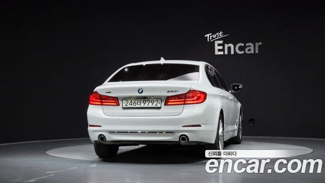 BMW 5-Series 530i xDrive Luxury Plus
