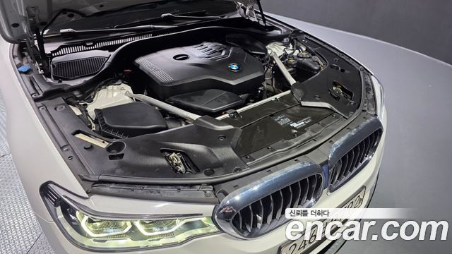 BMW 5-Series 530i xDrive Luxury Plus