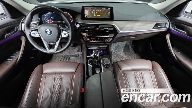 BMW 5-Series 530i xDrive Luxury Plus