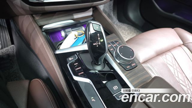 BMW 5-Series 530i xDrive Luxury Plus
