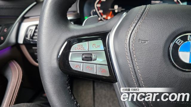 BMW 5-Series 530i xDrive Luxury Plus