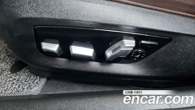 BMW 5-Series 530i xDrive Luxury Plus