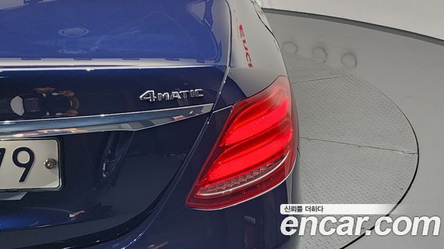 Mercedes-Benz E-Class E300 4MATIC Avnatgarde