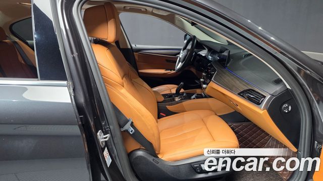BMW 5-Series 530e Luxury