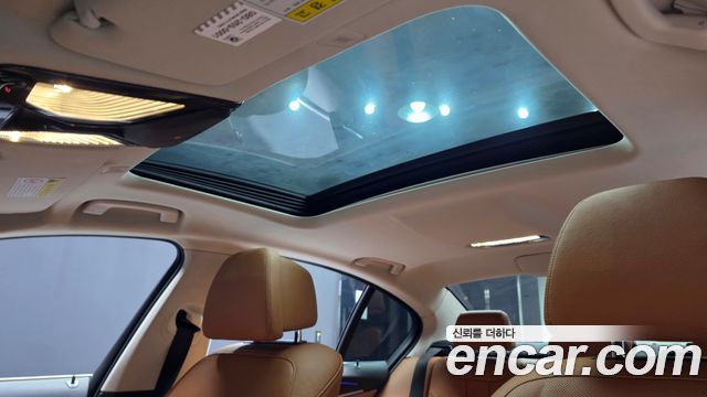 BMW 5-Series 530e Luxury