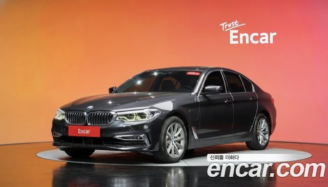 BMW 5-Series 530e Luxury