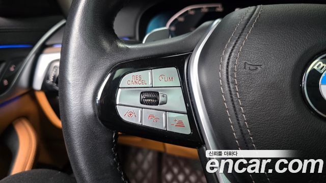 BMW 5-Series 530e Luxury