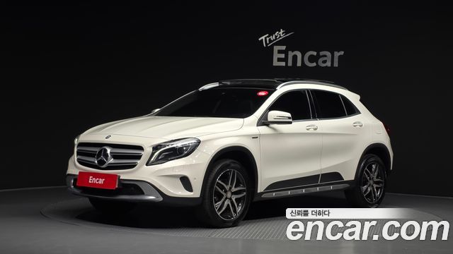 Mercedes-Benz GLA-Class GLA200d 4MATIC Activity Edition
