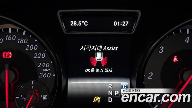 Mercedes-Benz GLA-Class GLA200d 4MATIC Activity Edition