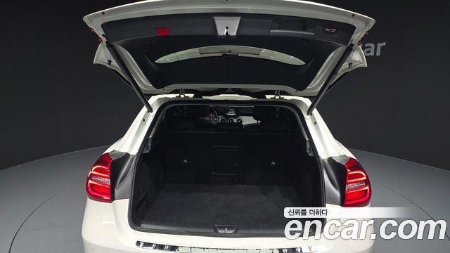 Mercedes-Benz GLA-Class GLA200d 4MATIC Activity Edition