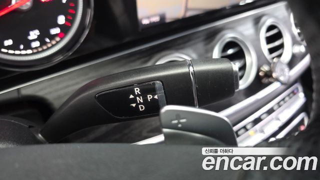 Mercedes-Benz E-Class E200 Avantgarde