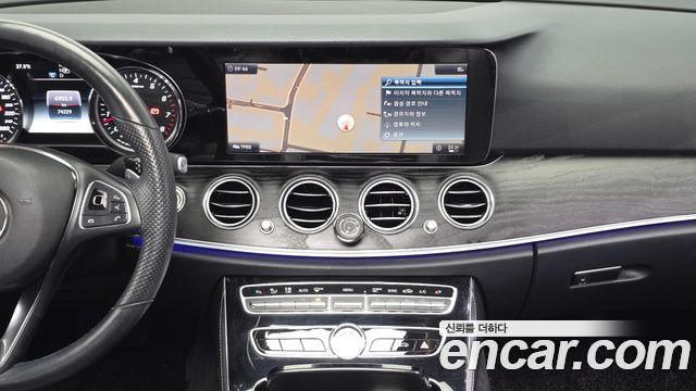 Mercedes-Benz E-Class E200 Avantgarde