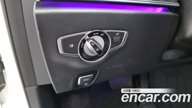 Mercedes-Benz E-Class E200 Avantgarde