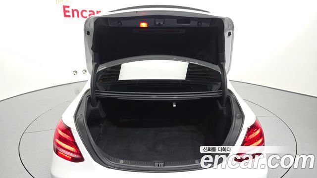 Mercedes-Benz E-Class E200 Avantgarde
