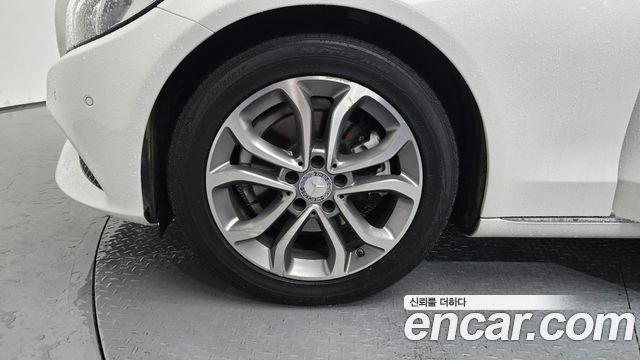 Mercedes-Benz C-Class C200 Avantgarde