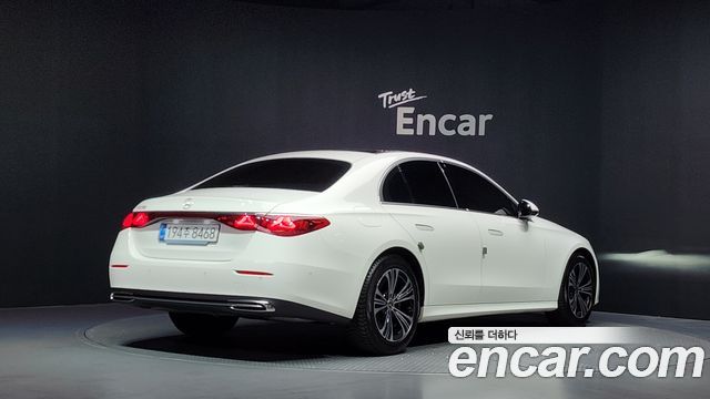 Mercedes-Benz E-Class E200 Avantgarde