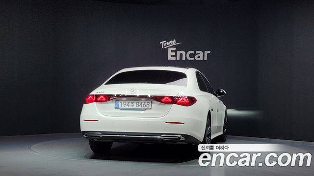 Mercedes-Benz E-Class E200 Avantgarde