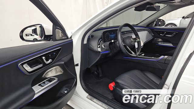Mercedes-Benz E-Class E200 Avantgarde