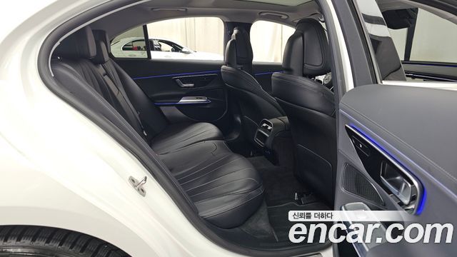 Mercedes-Benz E-Class E200 Avantgarde