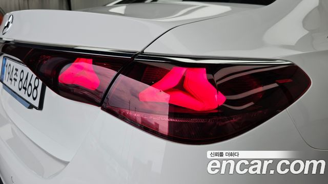Mercedes-Benz E-Class E200 Avantgarde