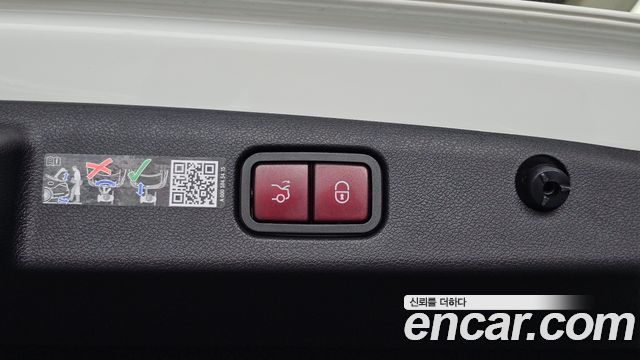 Mercedes-Benz E-Class E200 Avantgarde