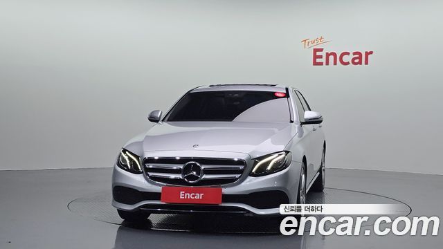 Mercedes-Benz E-Class E200 Avantgarde