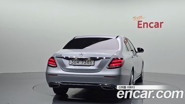 Mercedes-Benz E-Class E200 Avantgarde