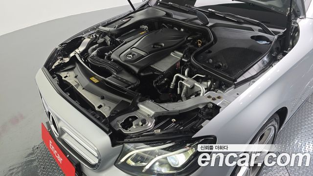 Mercedes-Benz E-Class E200 Avantgarde
